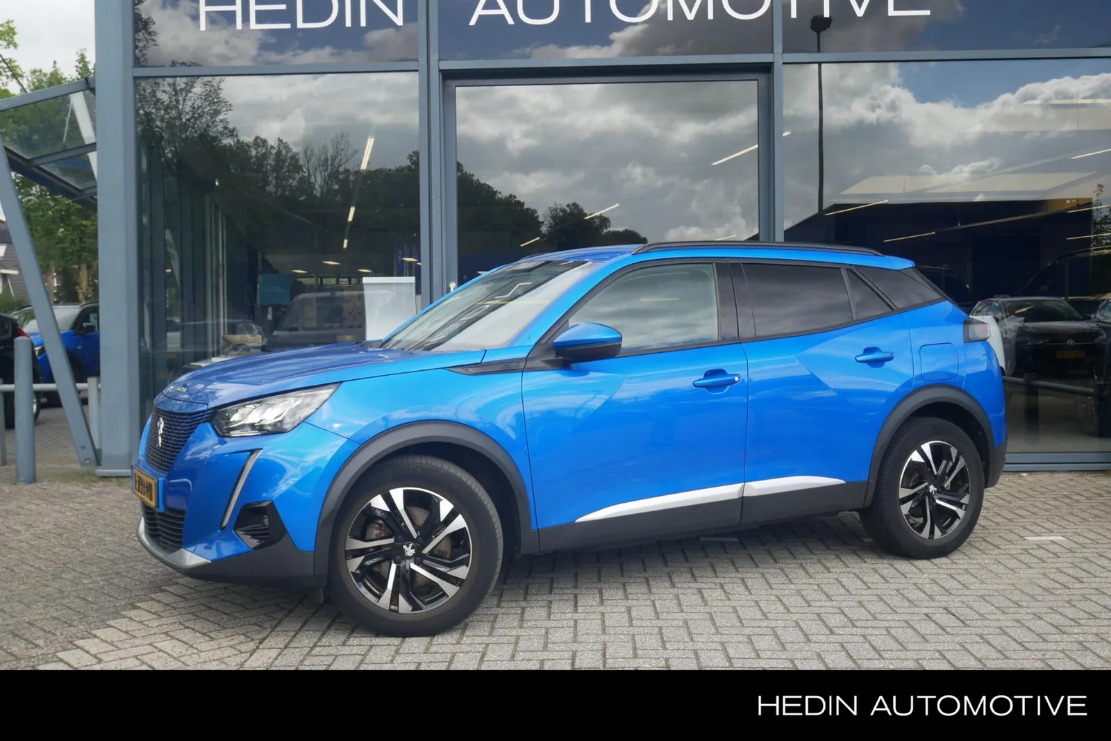 Peugeot e-2008 (2021) — foto 1