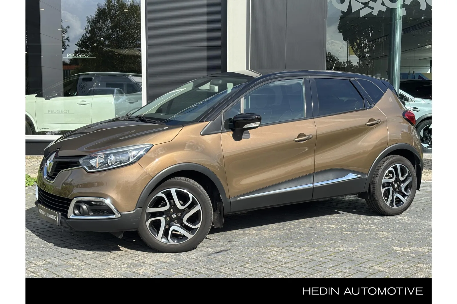 Renault Captur (2015) — foto 1