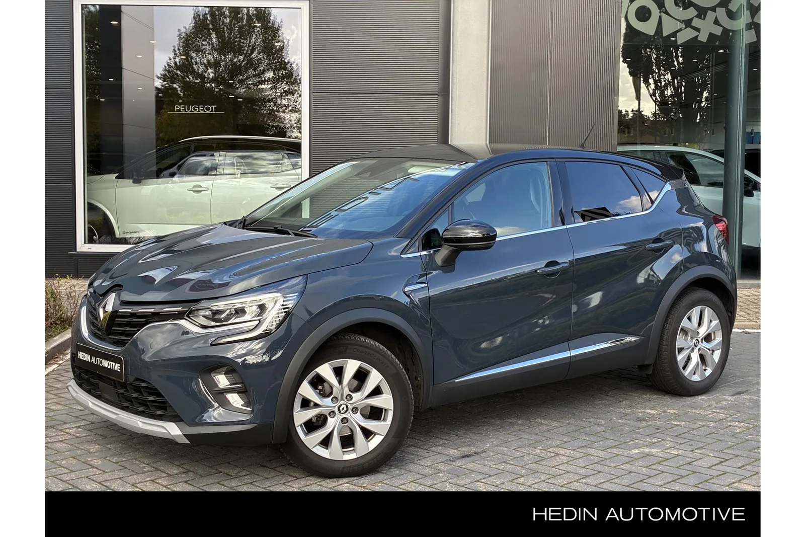 Renault Captur (2021) — foto 1