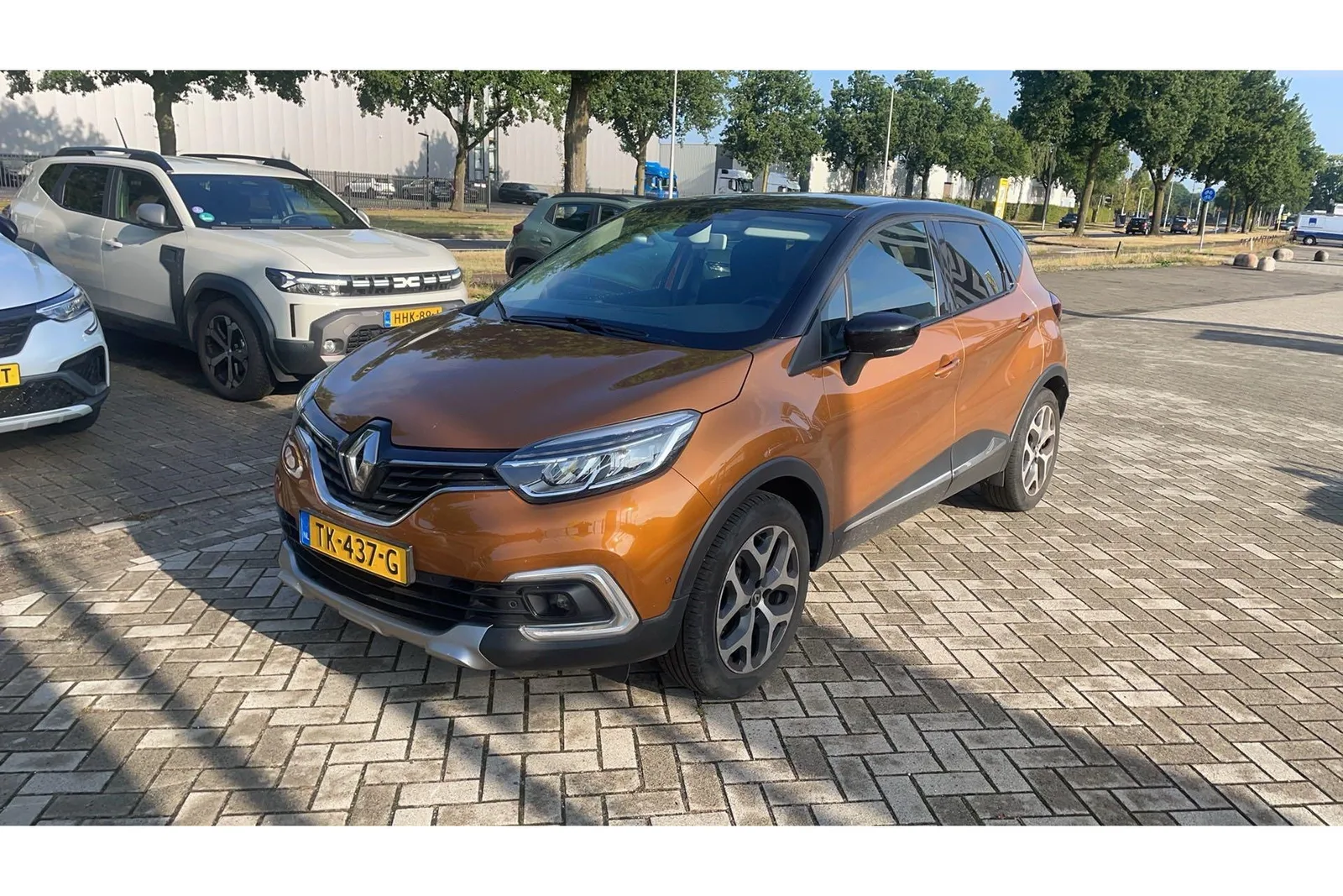 Renault Captur (2018) — foto 1
