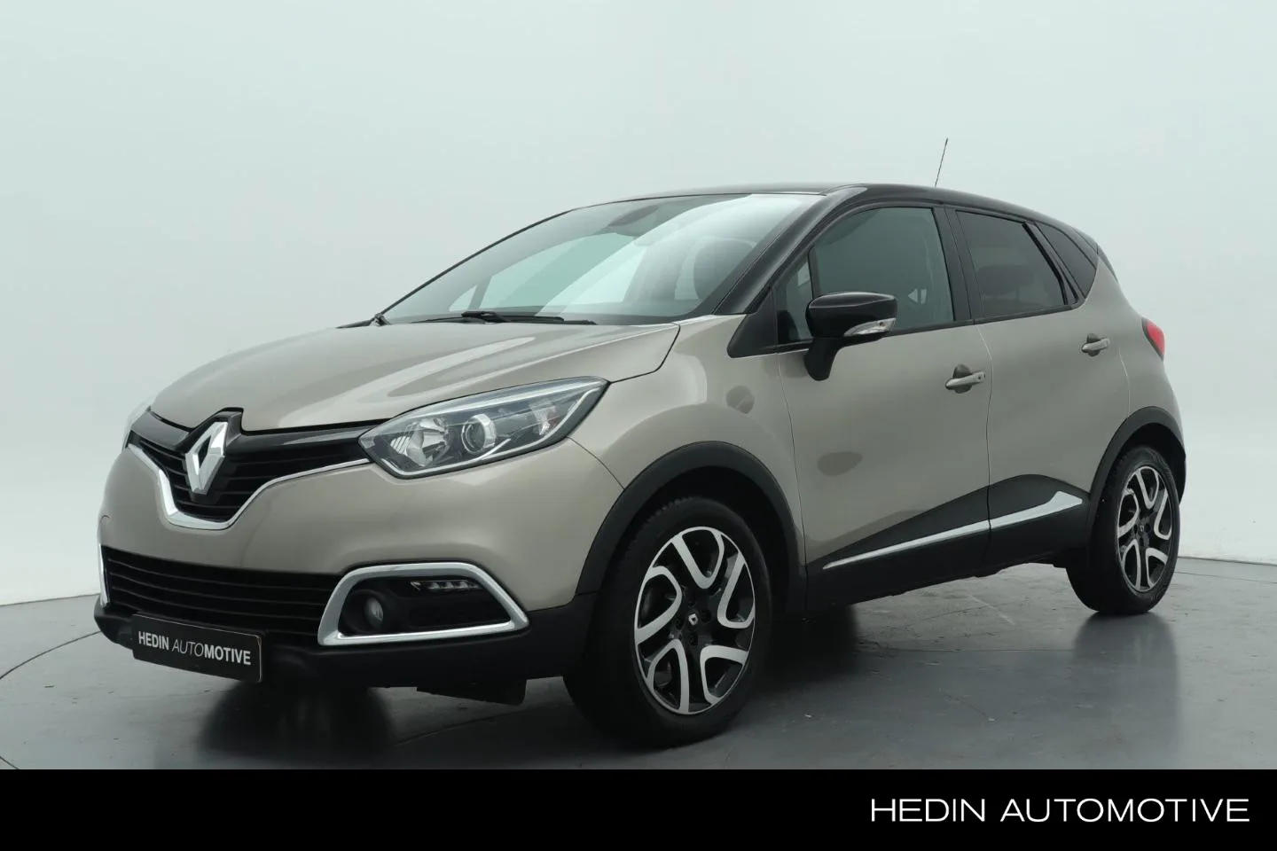 Renault Captur (2015) — foto 1
