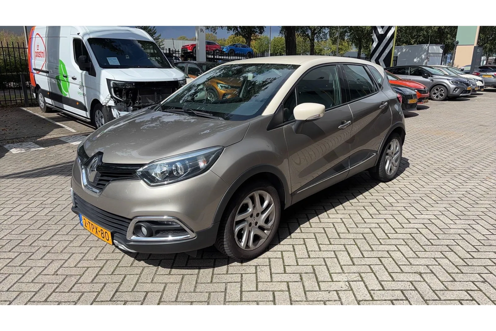 Renault Captur (2014) — foto 1