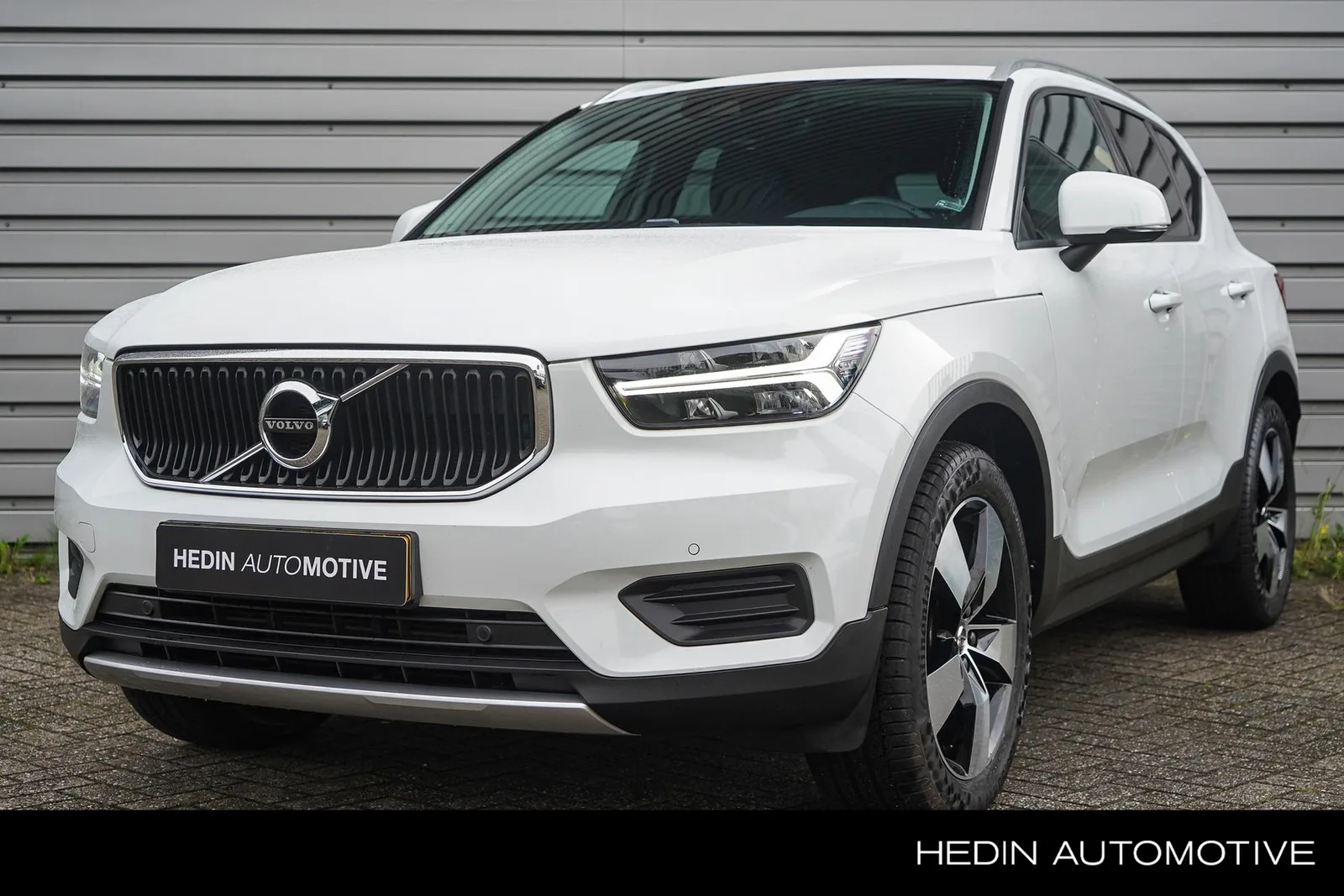Volvo XC40 (2019) — foto 1