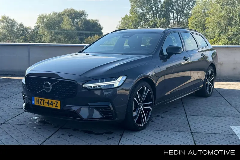 Volvo V90 (2025)