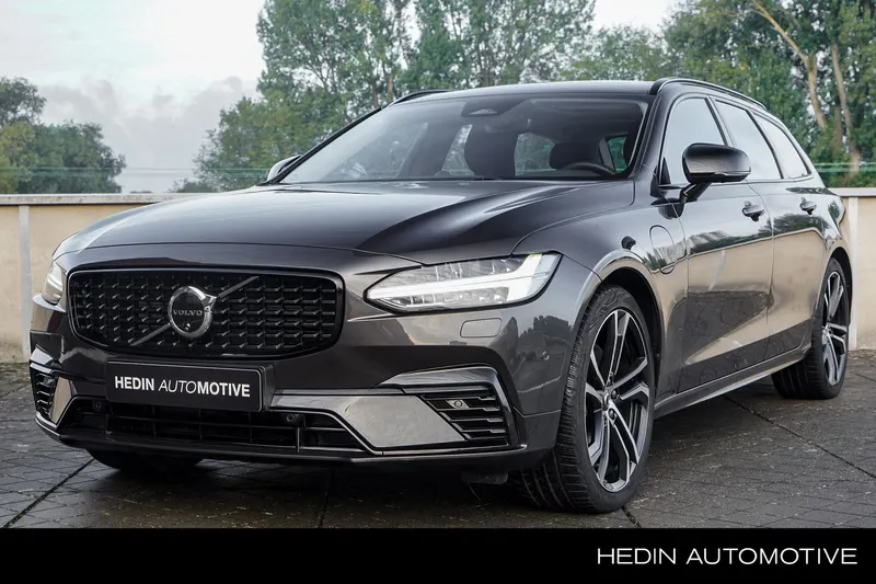 Volvo V90 (2025)