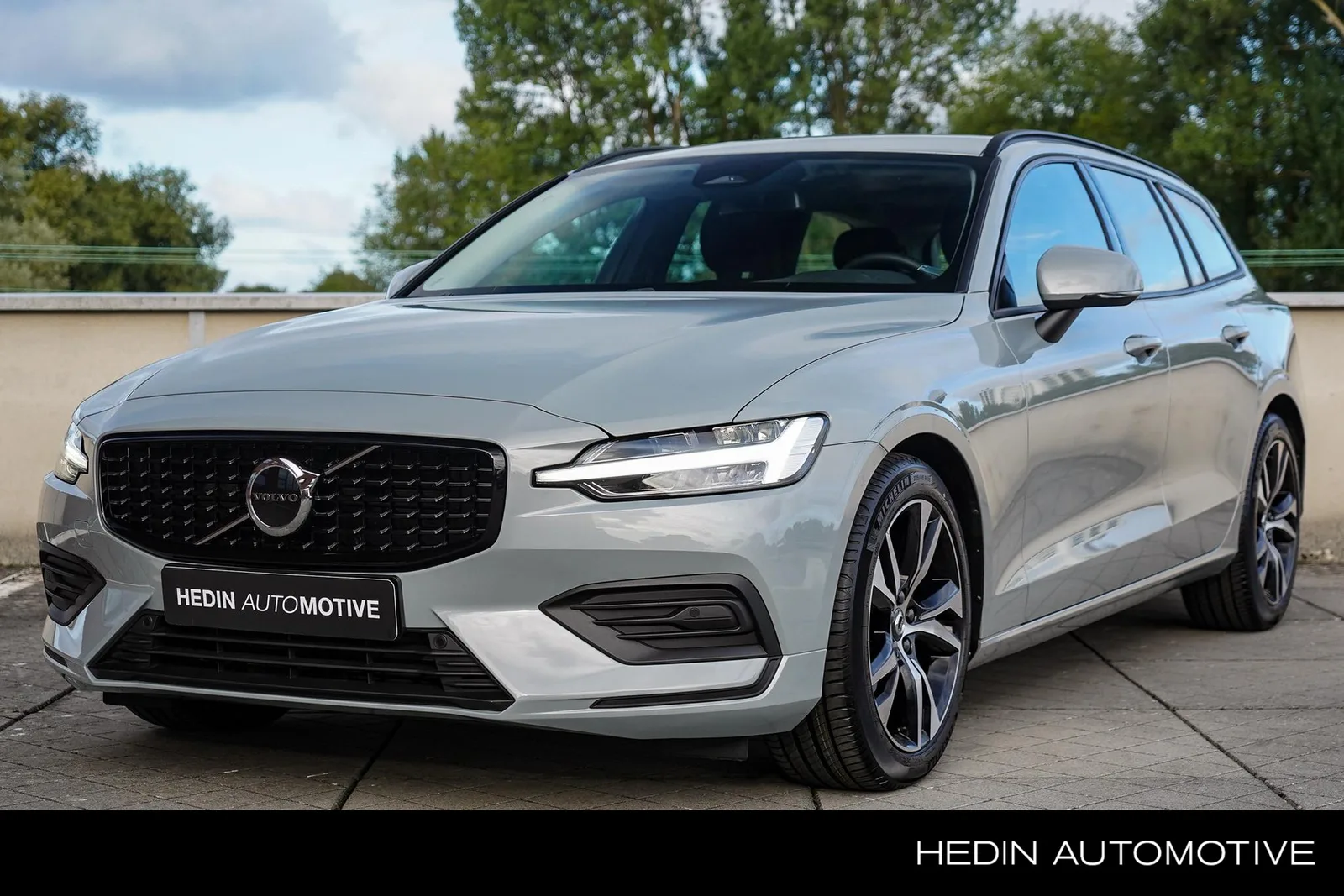 Volvo V60 (2023) — foto 1