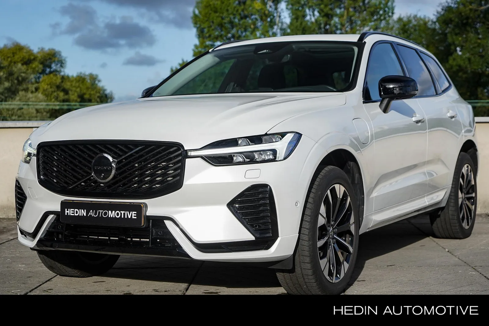 Volvo XC60 (2026) — foto 1