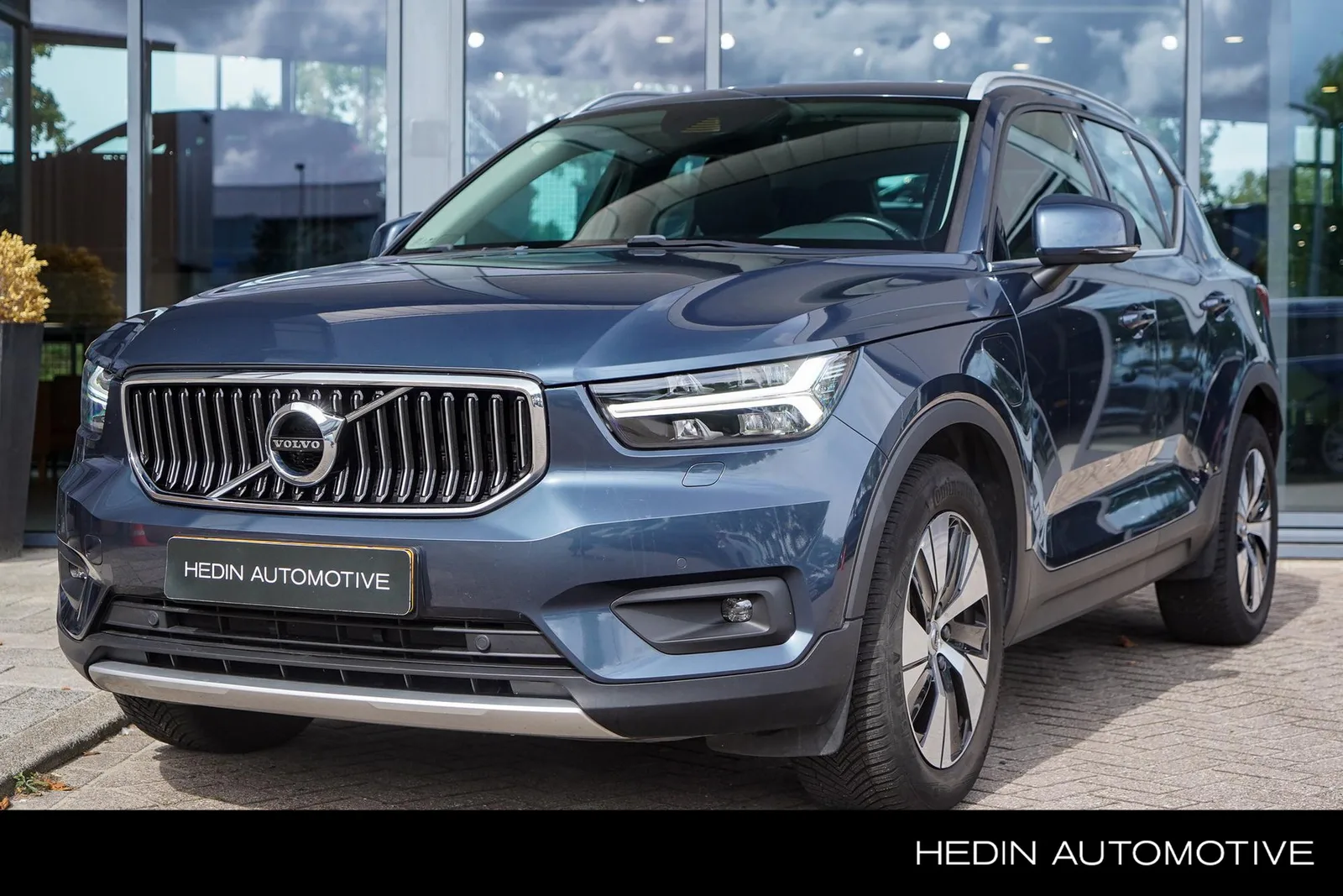 Volvo XC40 (2021) — foto 1