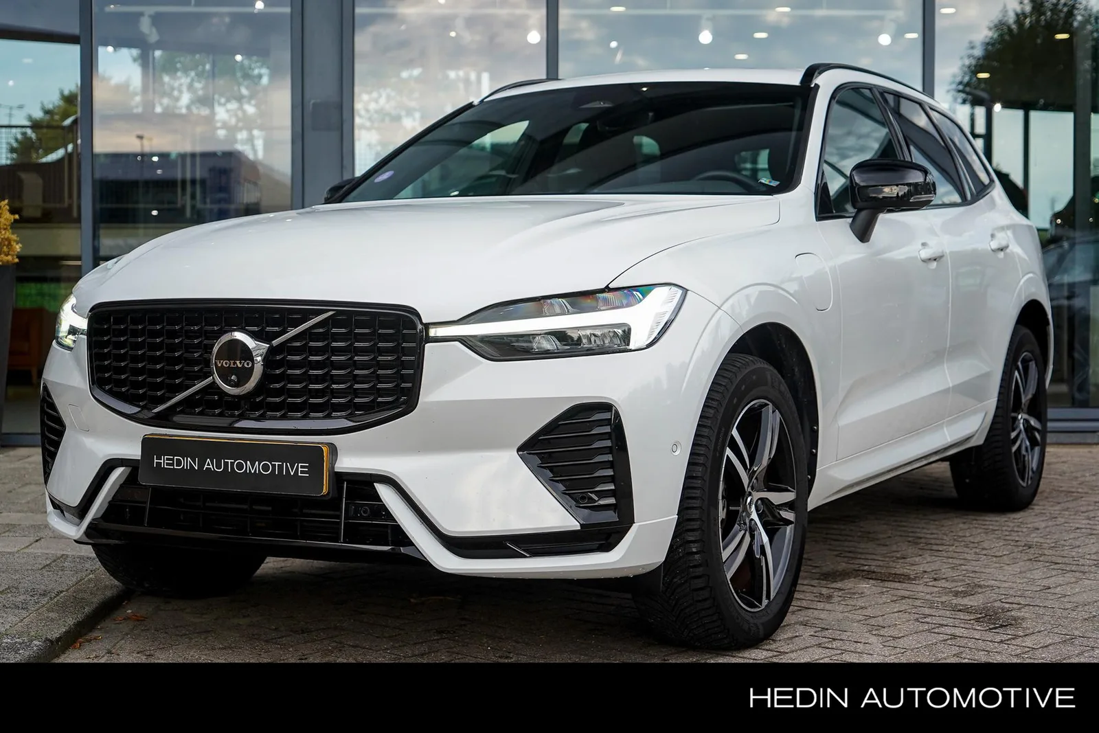 Volvo XC60 (2022) — foto 1