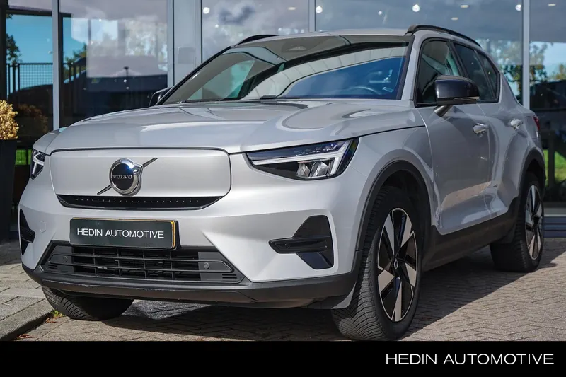 Volvo XC40 (2024)