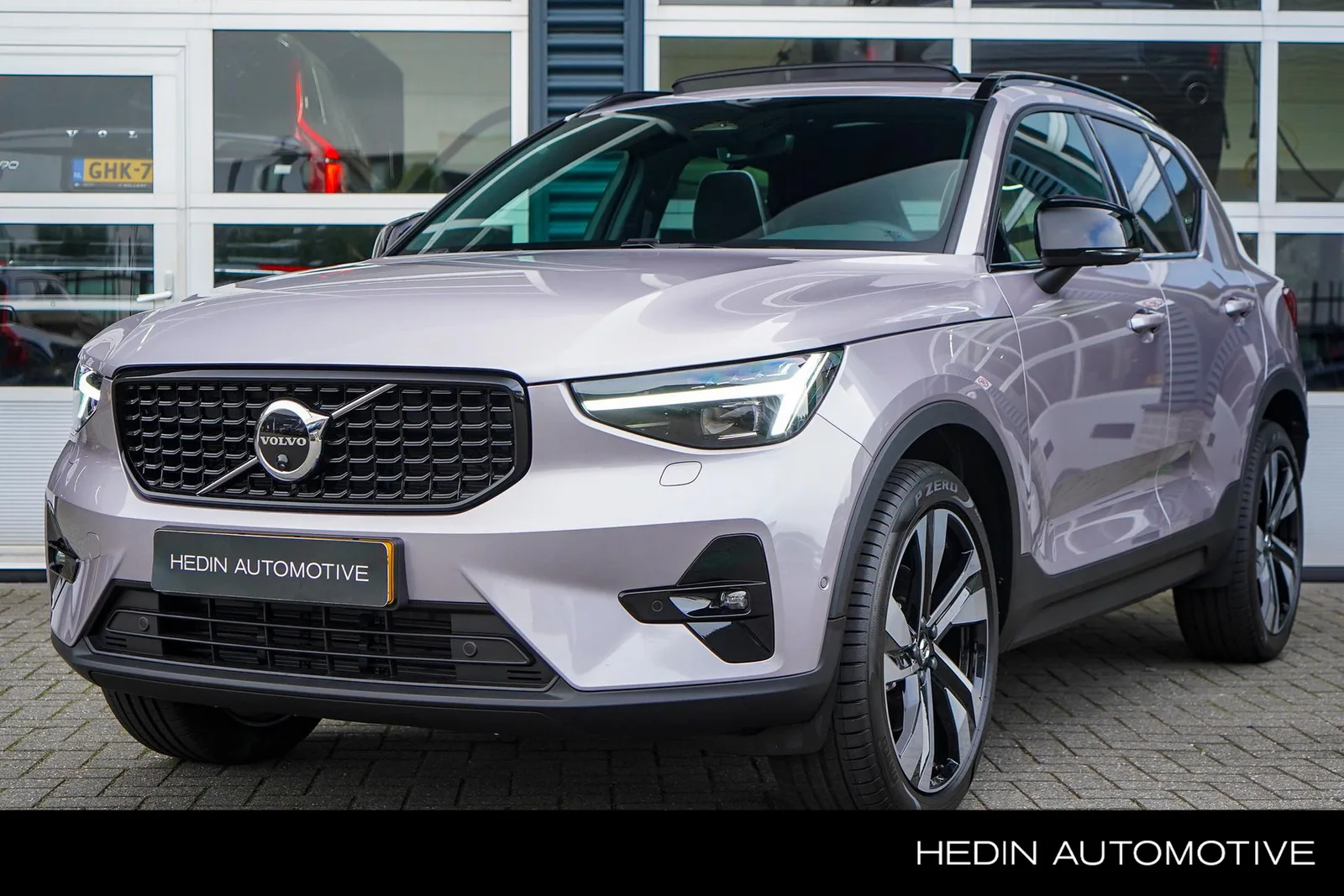 Volvo XC40 (2026) — foto 1