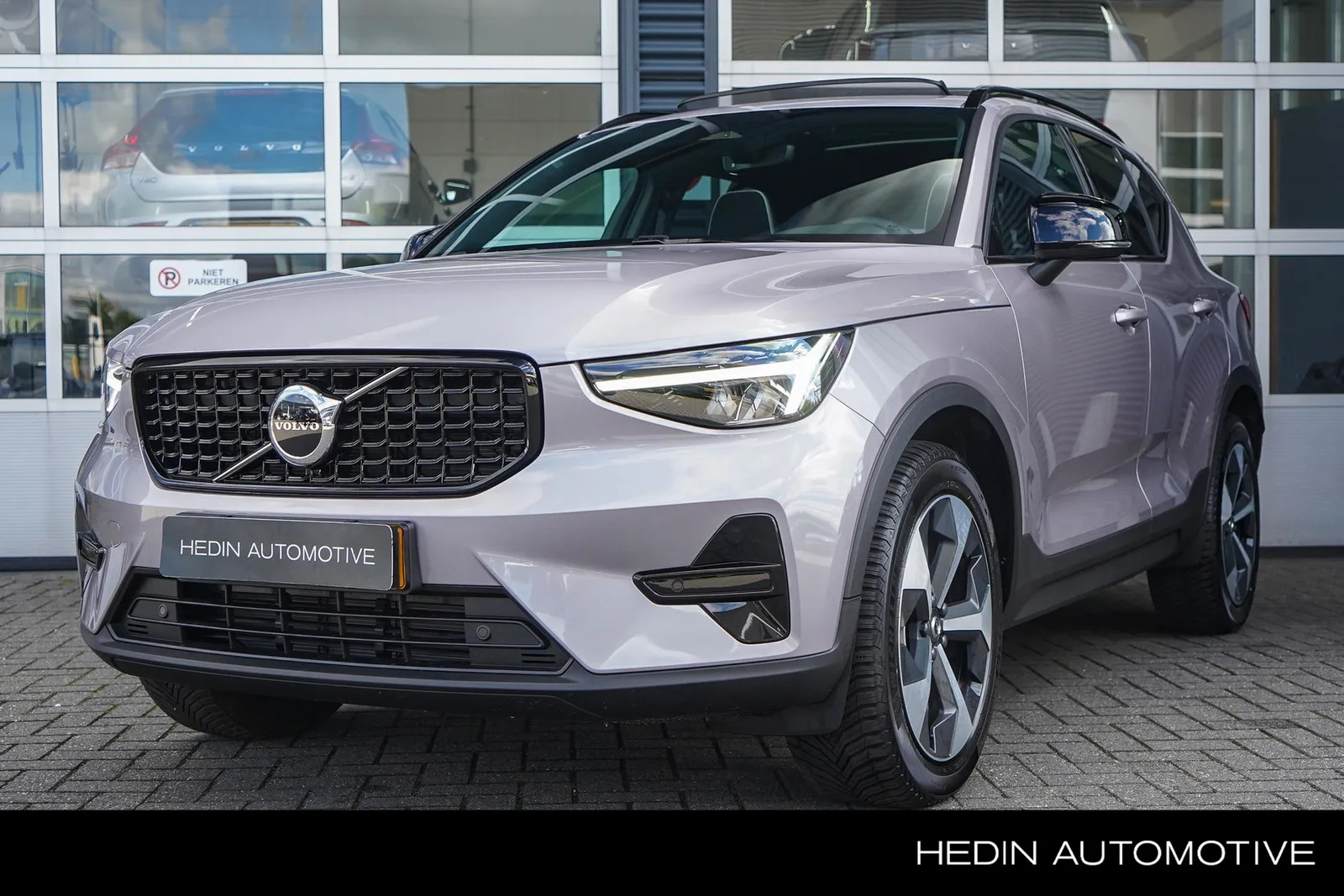 Volvo XC40 (2026) — foto 1