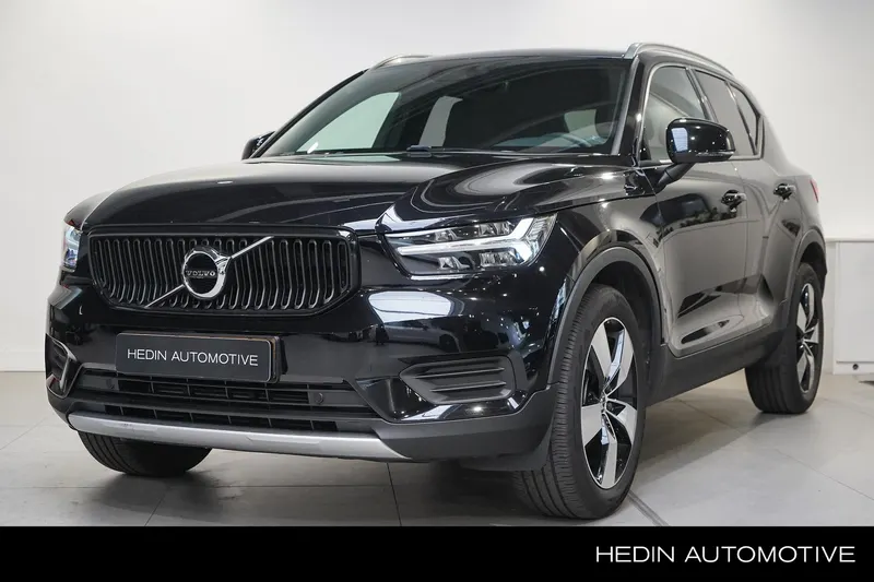 Volvo XC40 (2022)