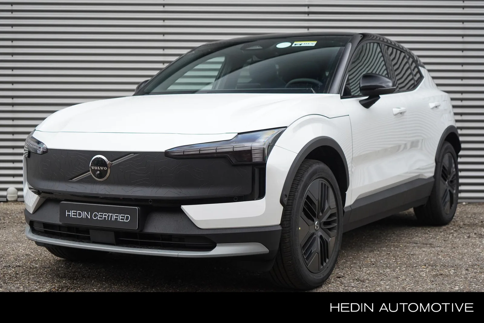 Volvo EX30 Cross Country (2025) — foto 1