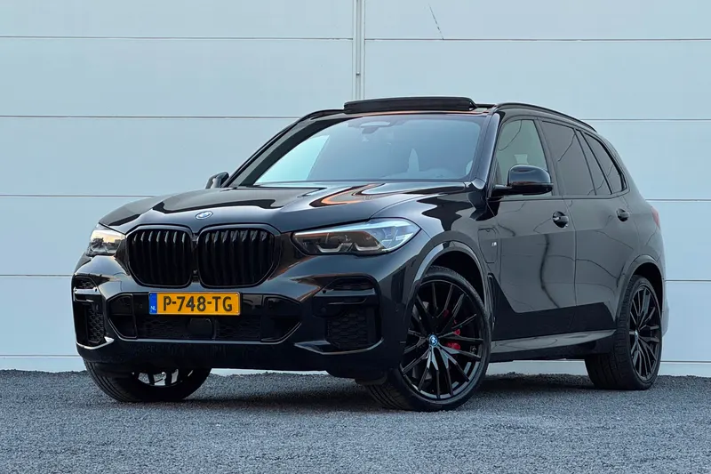 BMW X5 (2022)