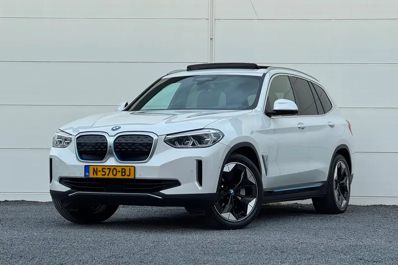 BMW iX3 (2021)