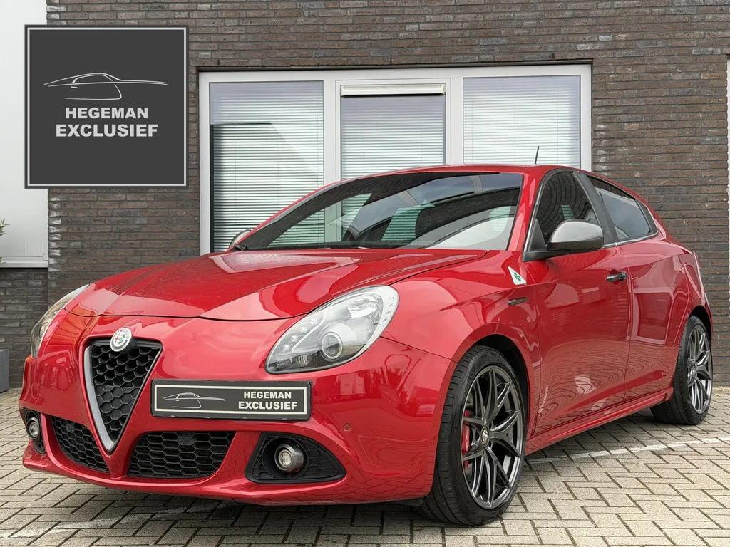 Alfa Romeo Giulietta (2015) — foto 1