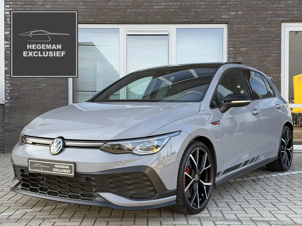 Volkswagen Golf (2023) — foto 1