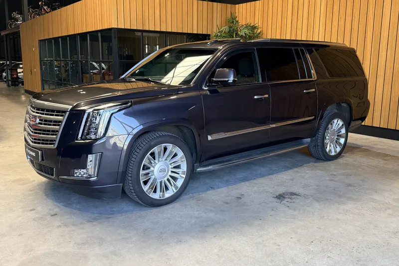 Cadillac Escalade (2016)