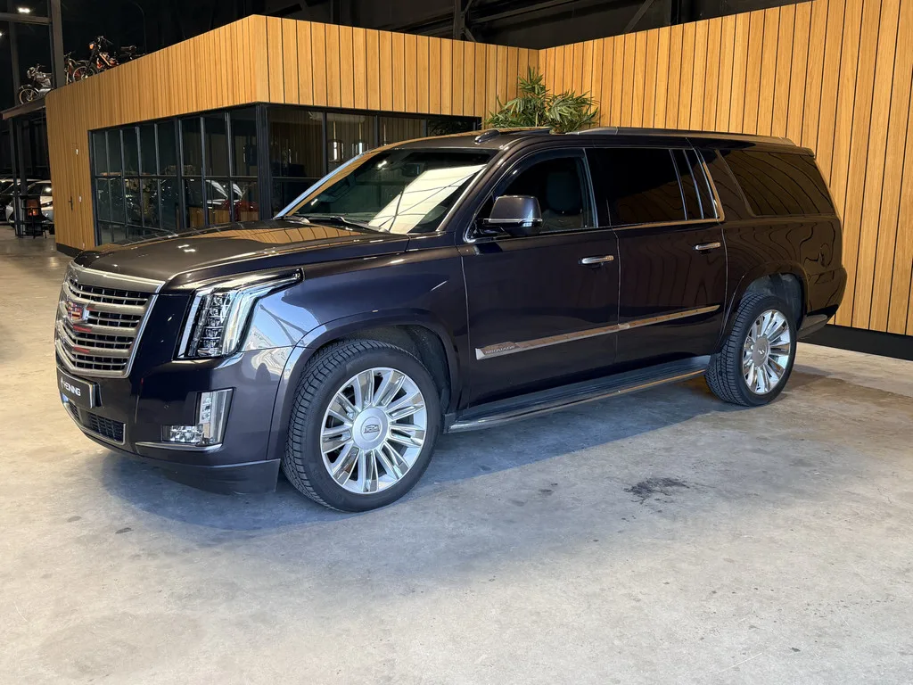 Cadillac Escalade (2016) — foto 1