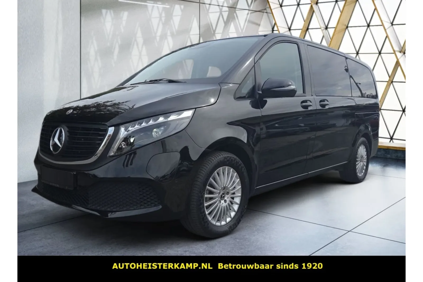 Mercedes-Benz EQV (2024) — foto 1