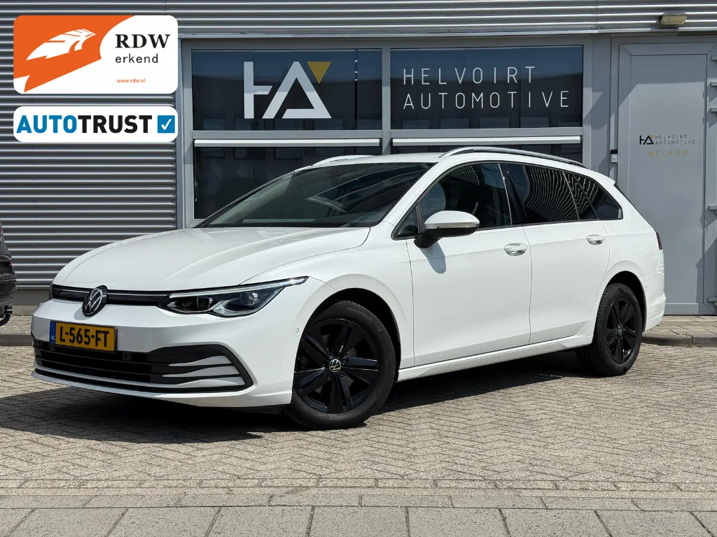 Volkswagen Golf (2021) — foto 1