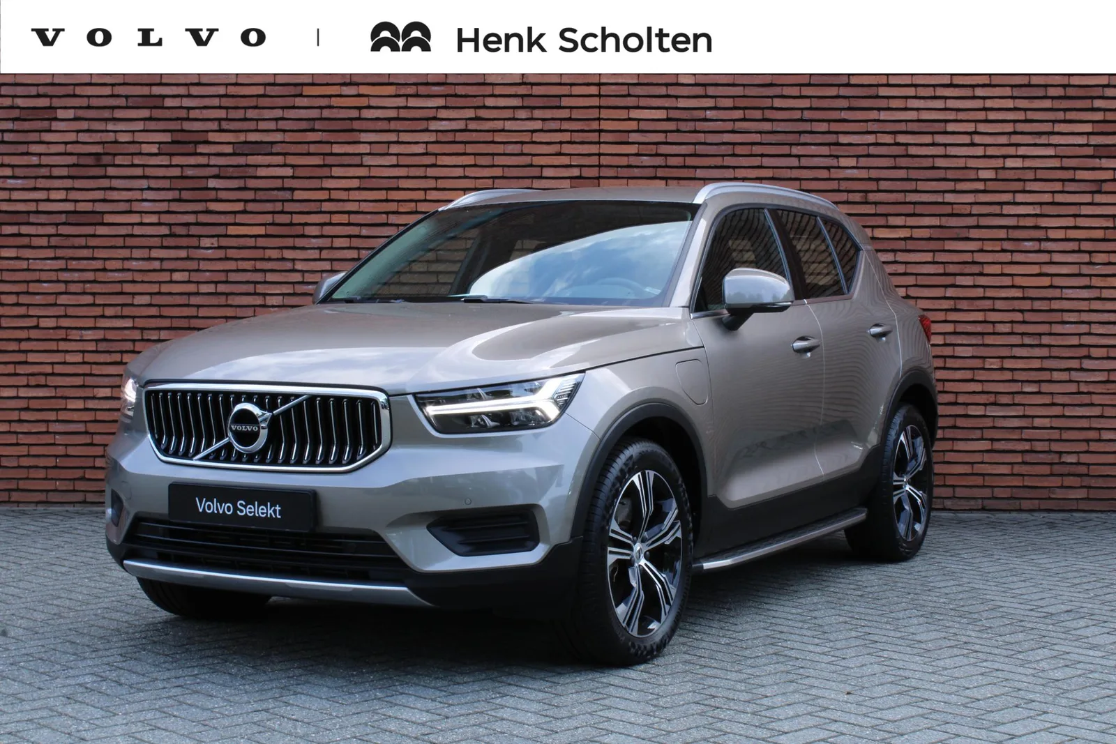 Volvo XC40 (2022) — foto 1