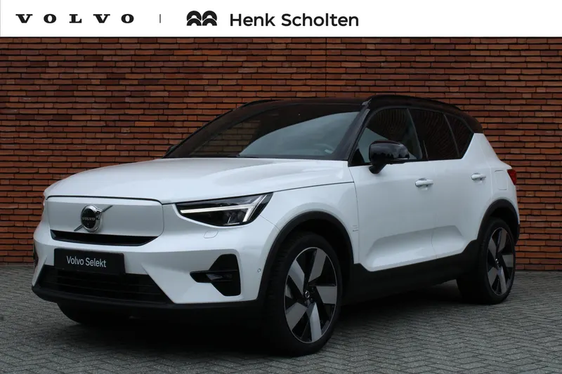 Volvo XC40 (2023)