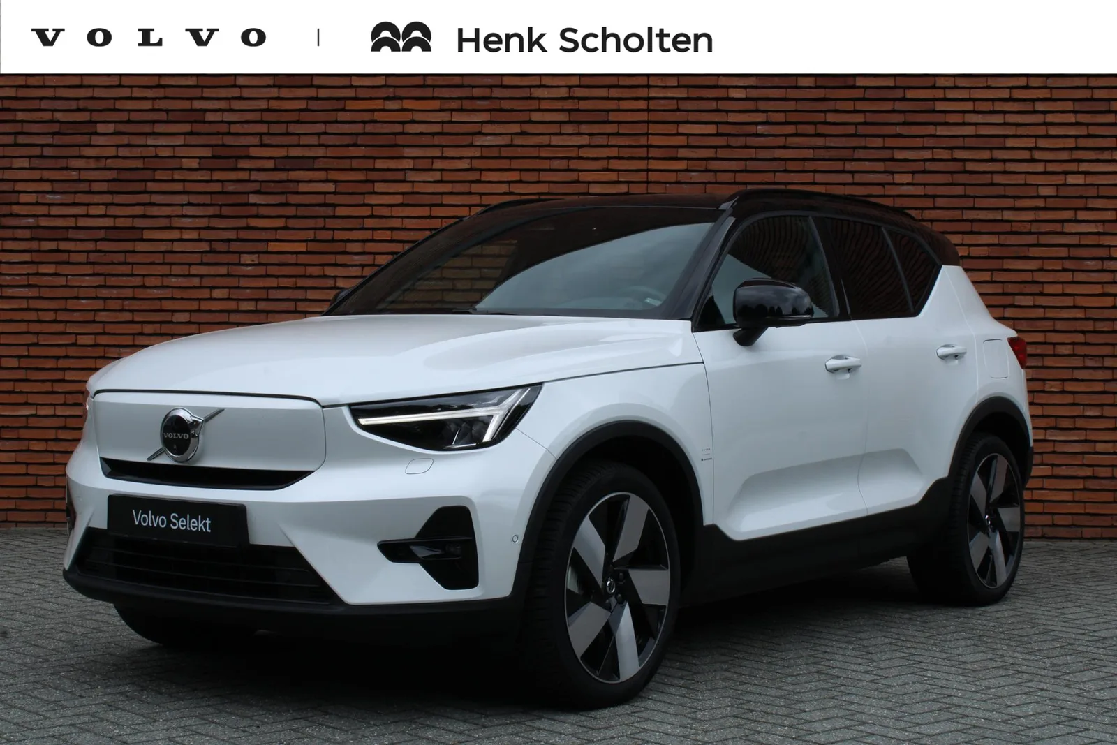 Volvo XC40 (2023) — foto 1