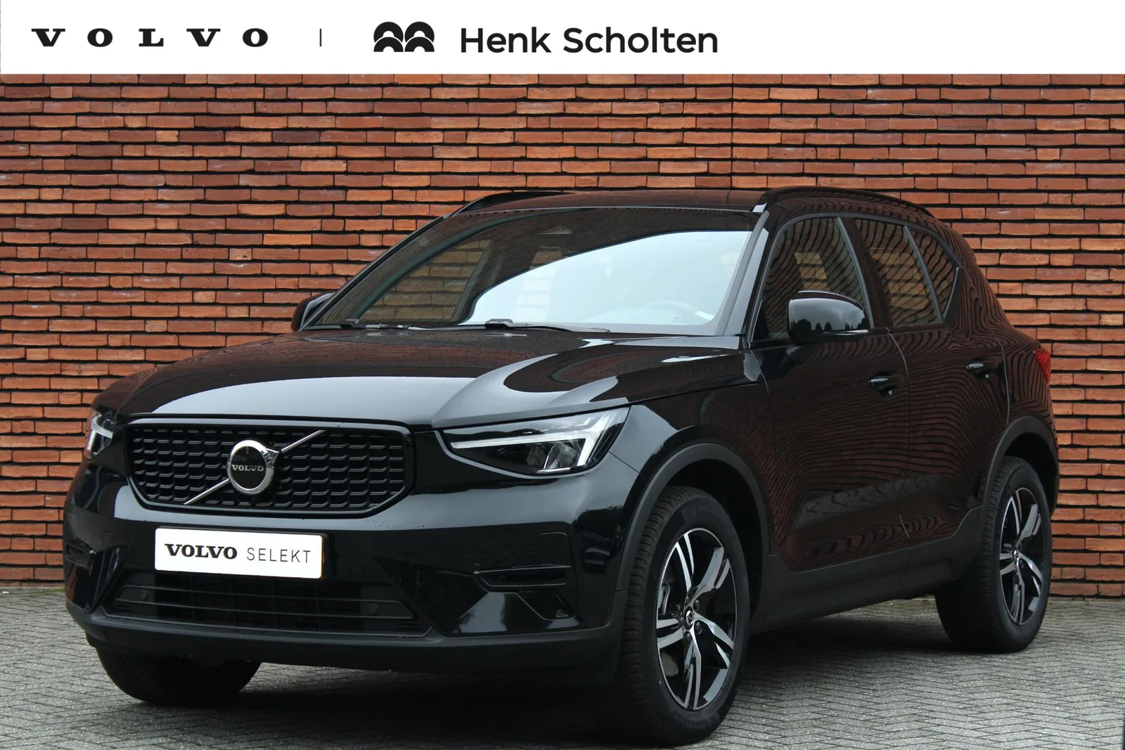 Volvo XC40 (2025) — foto 1