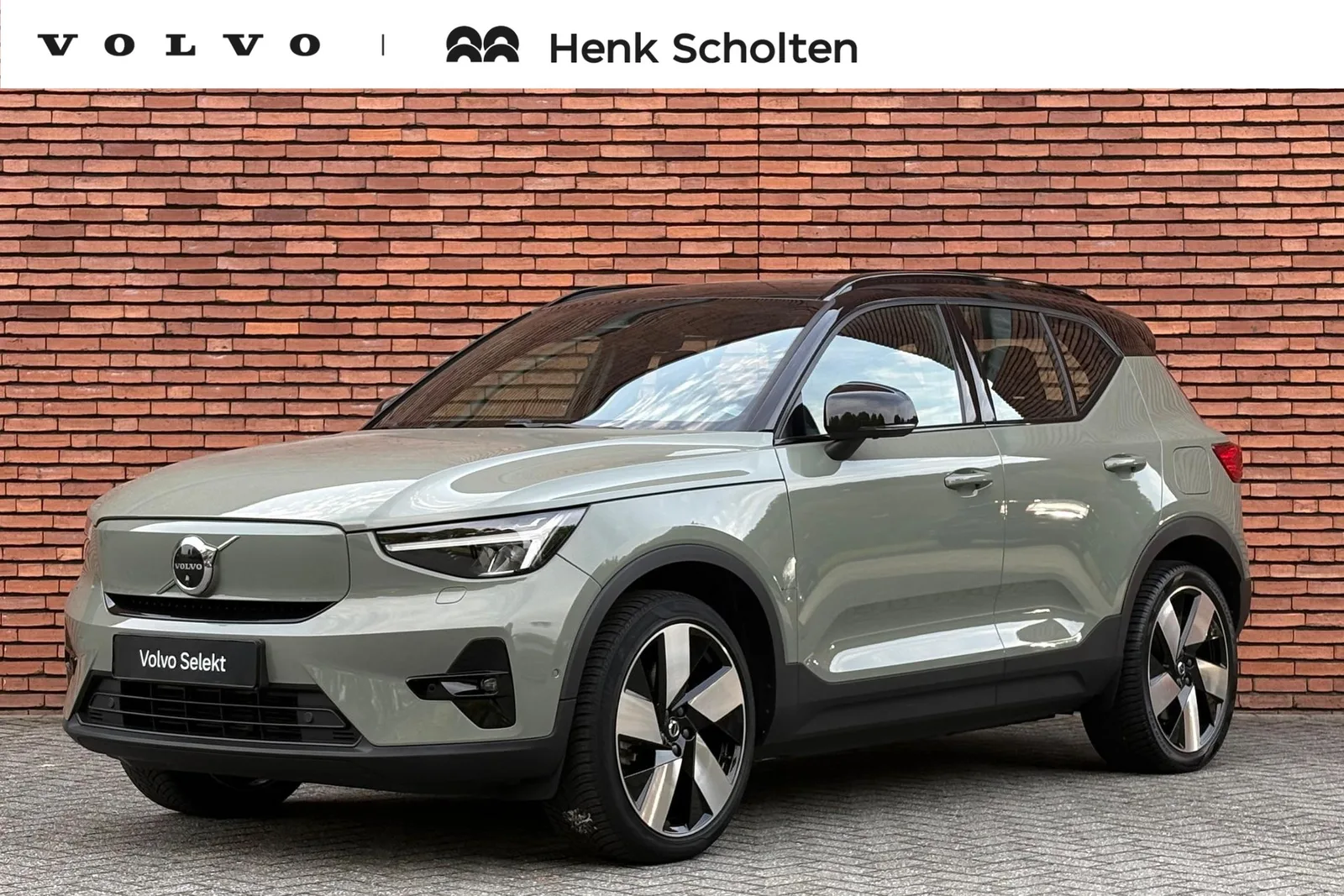 Volvo XC40 (2023) — foto 1