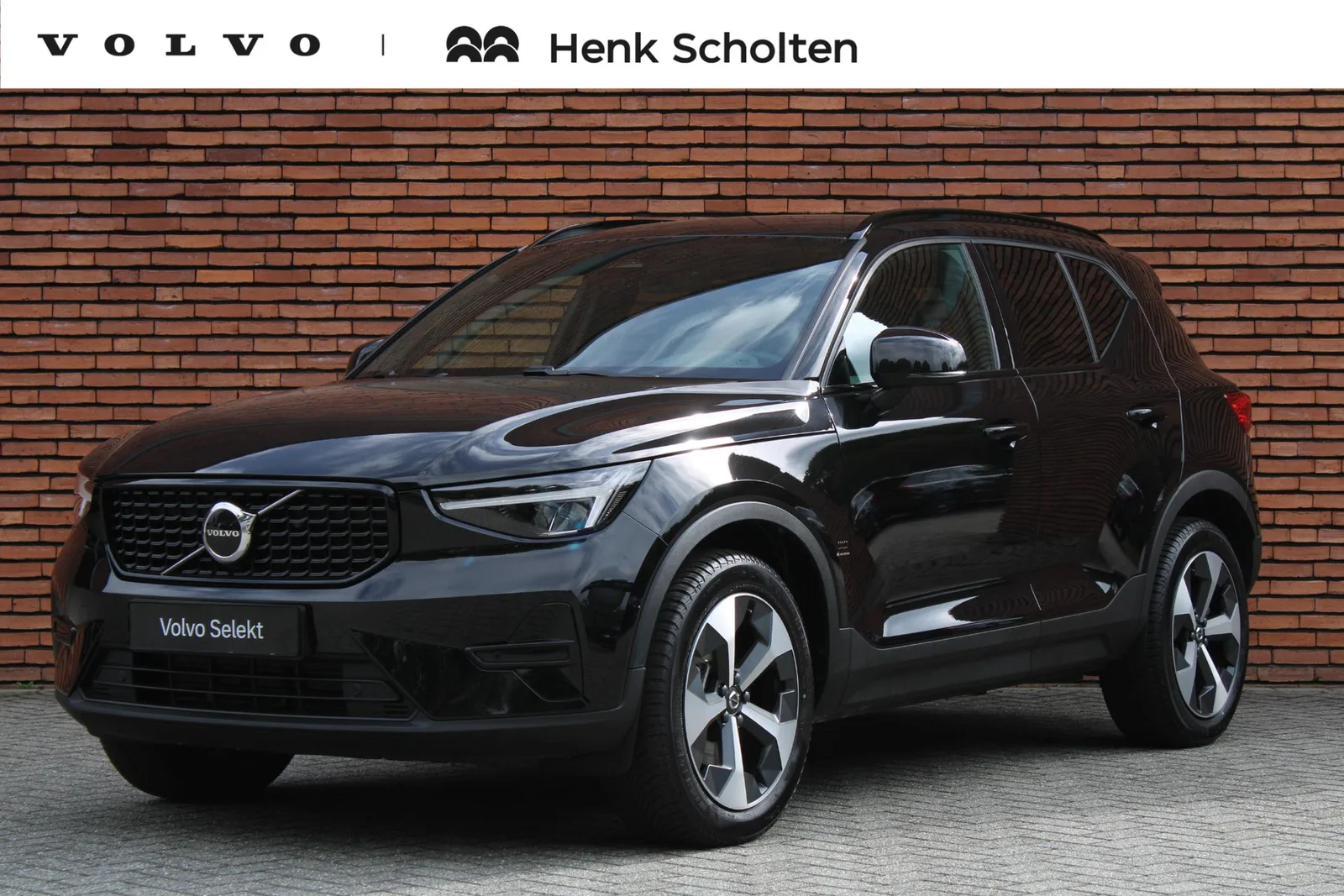 Volvo XC40 (2026) — foto 1