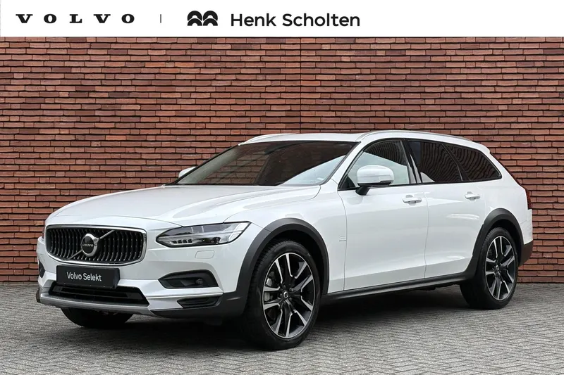 Volvo V90 Cross Country (2023)