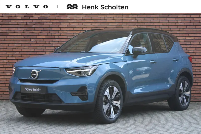 Volvo XC40 (2023)