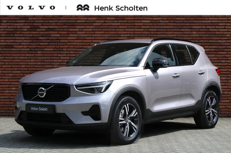 Volvo XC40 (2025)