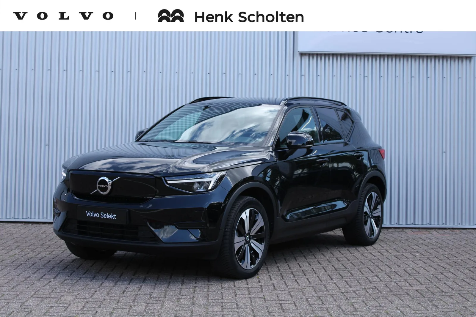 Volvo XC40 (2023) — foto 1