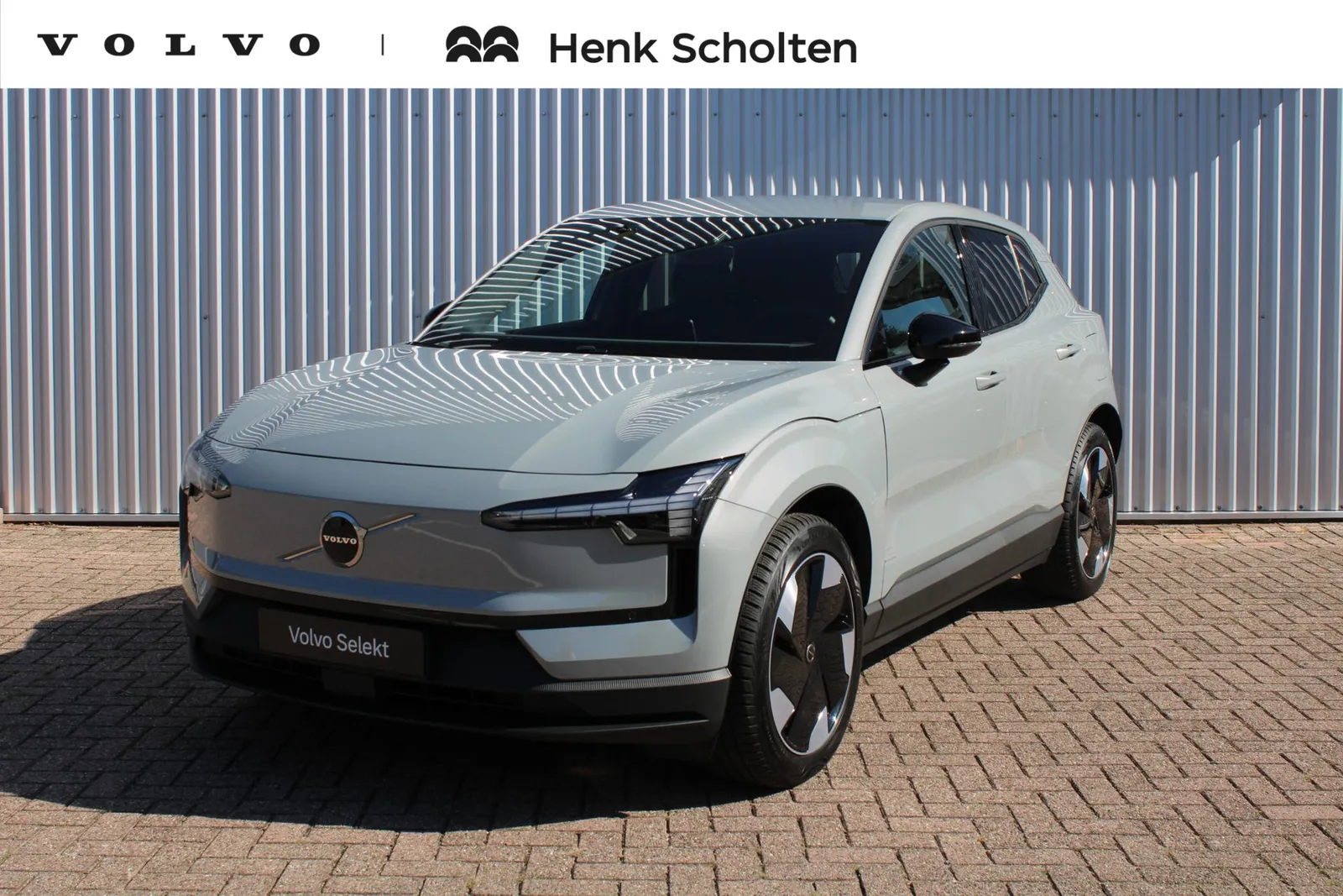 Volvo EX30 (2025) — foto 1