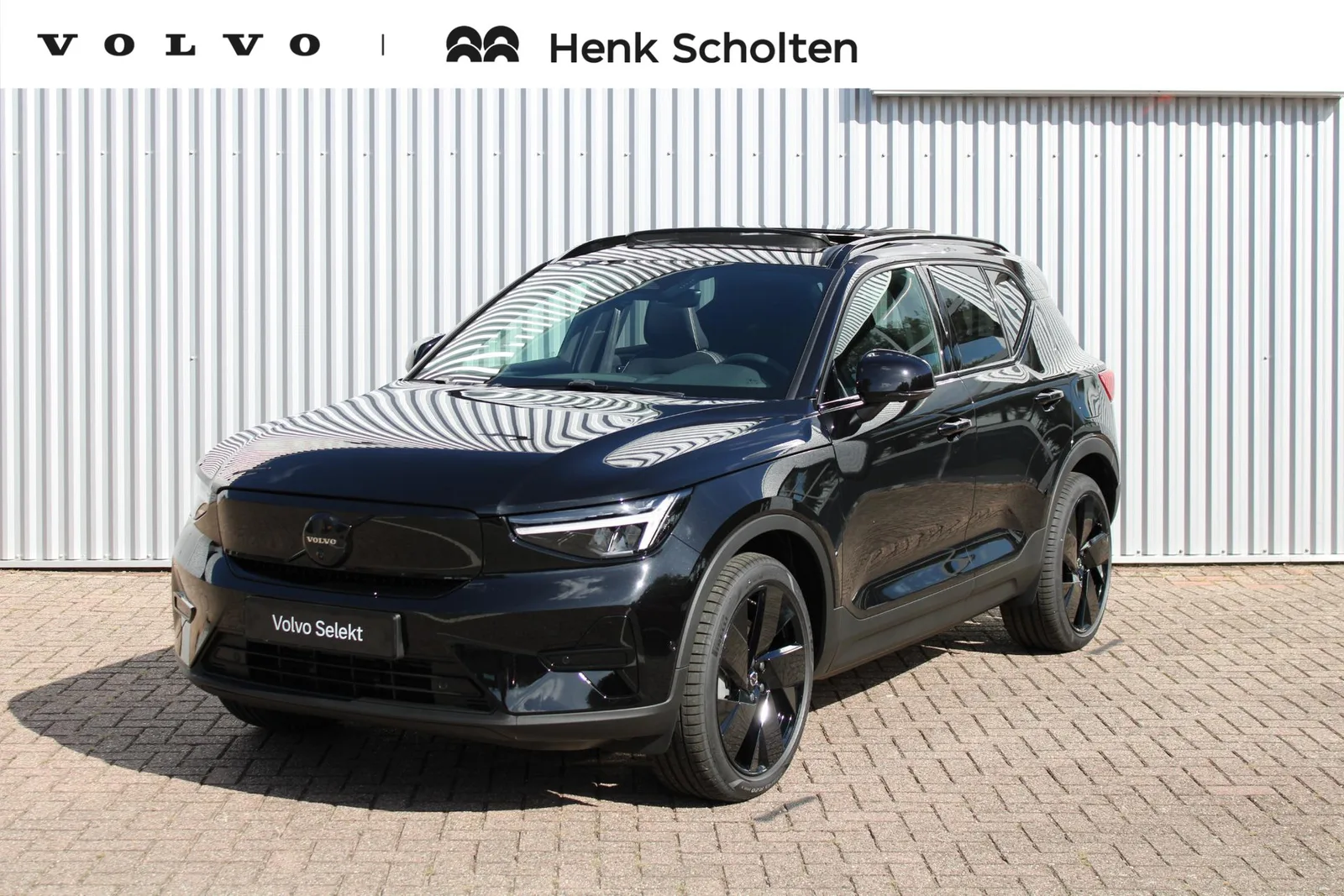 Volvo EX40 (2026) — foto 1