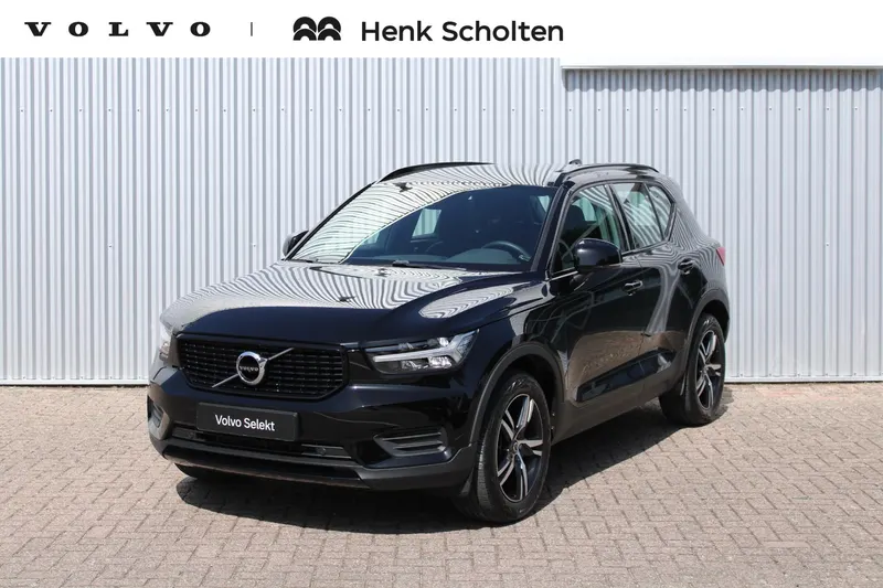 Volvo XC40 (2022)