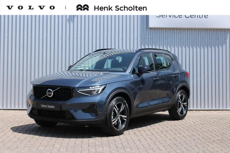 Volvo XC40 (2025)