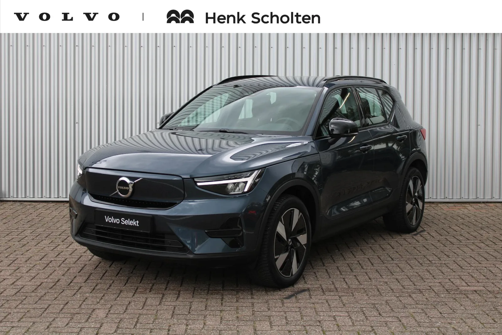 Volvo EX40 (2025) — foto 1