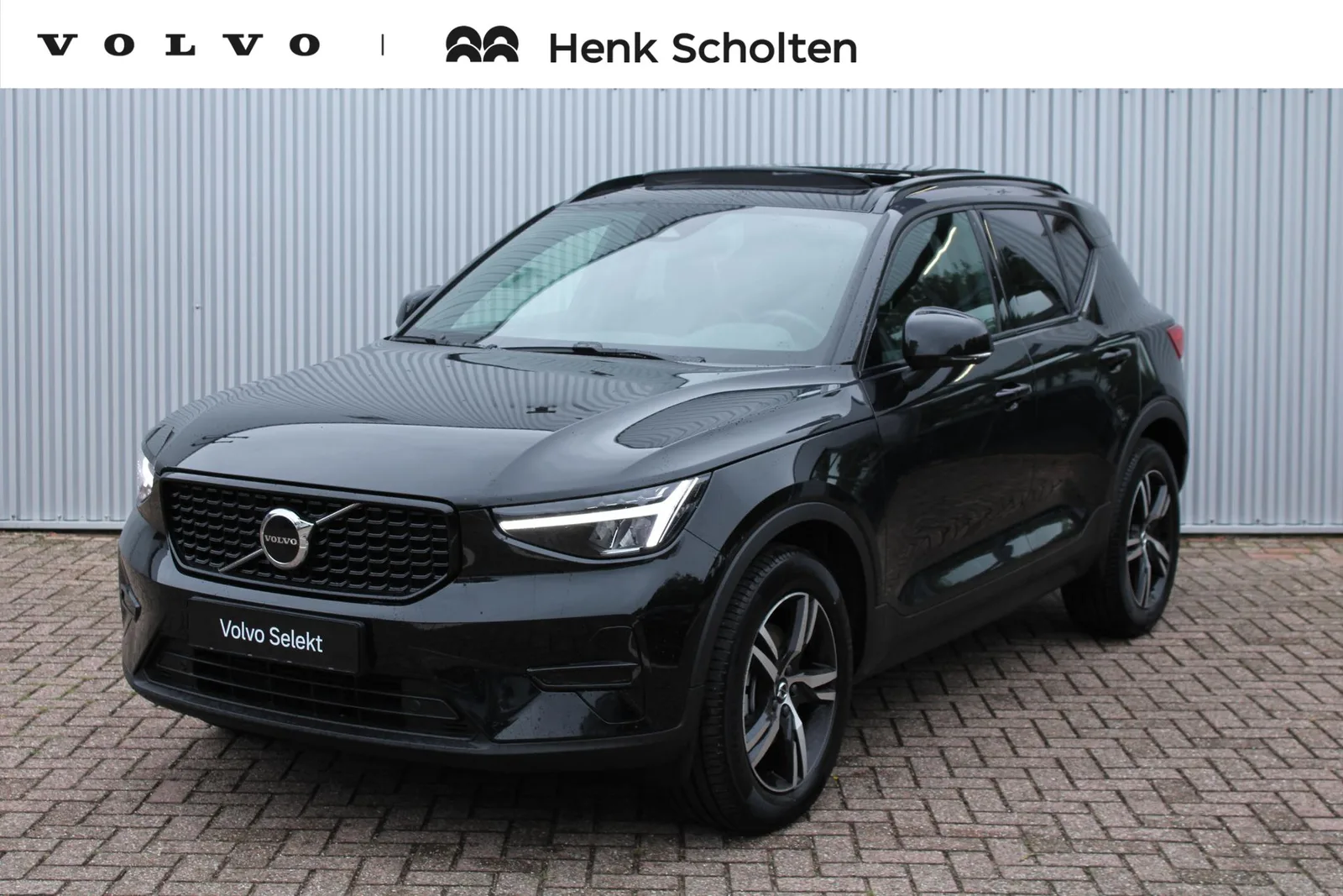 Volvo XC40 (2026) — foto 1