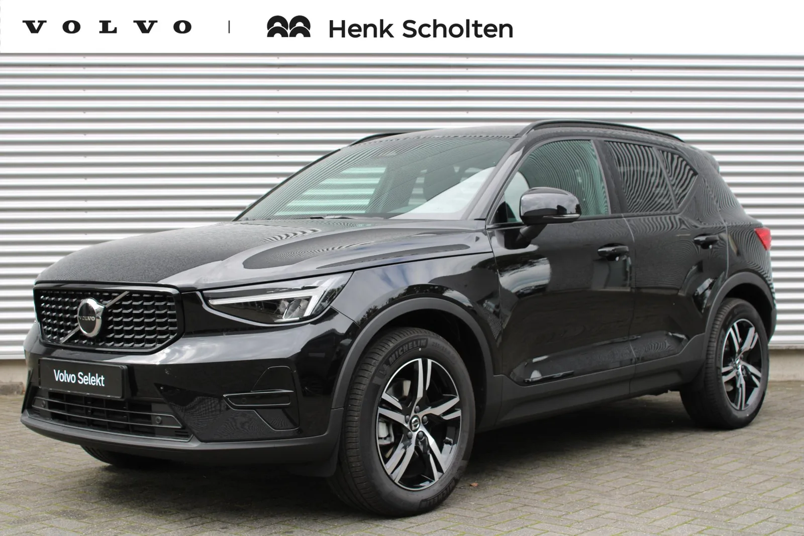 Volvo XC40 (2026) — foto 1