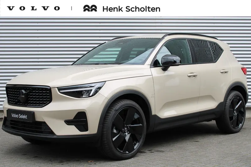 Volvo XC40 (2025)