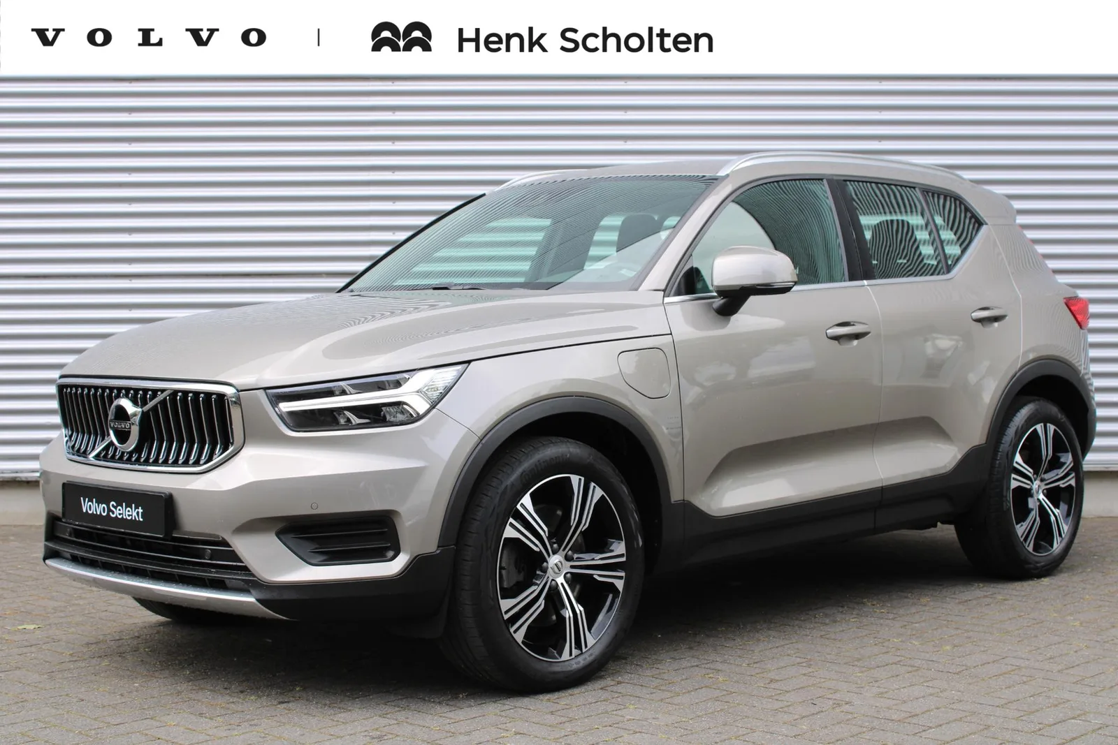 Volvo XC40 (2022) — foto 1