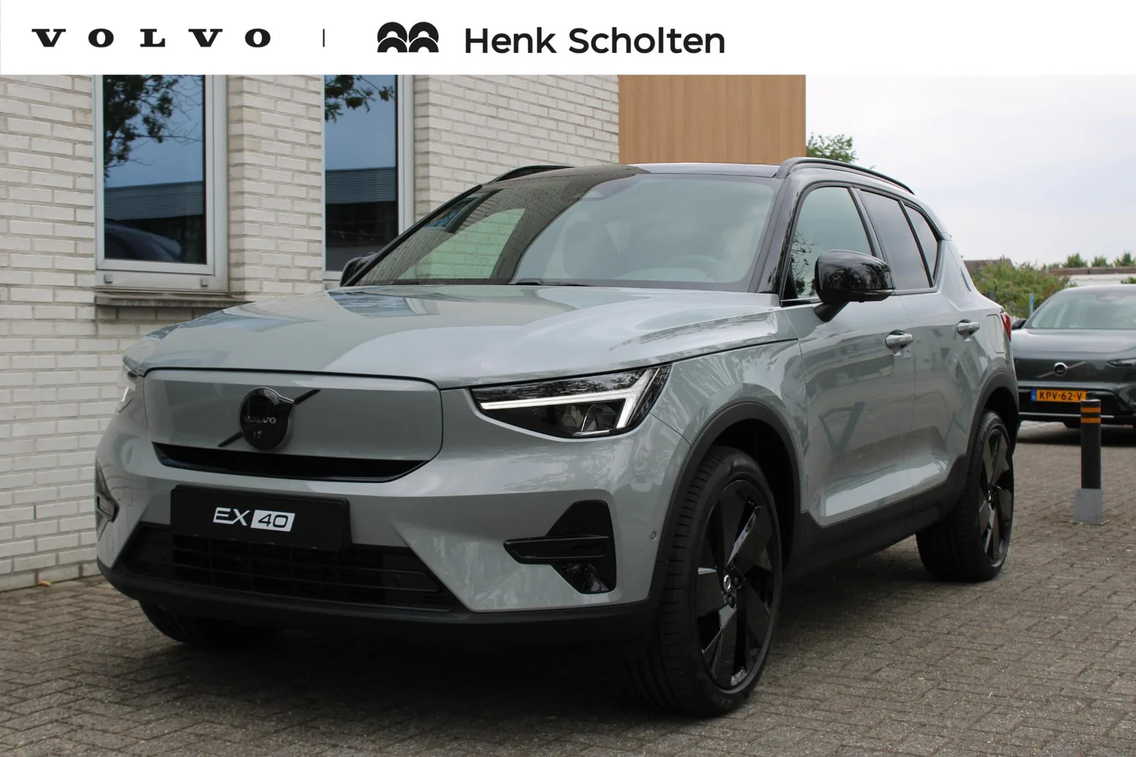 Volvo EX40 (2026) — foto 1