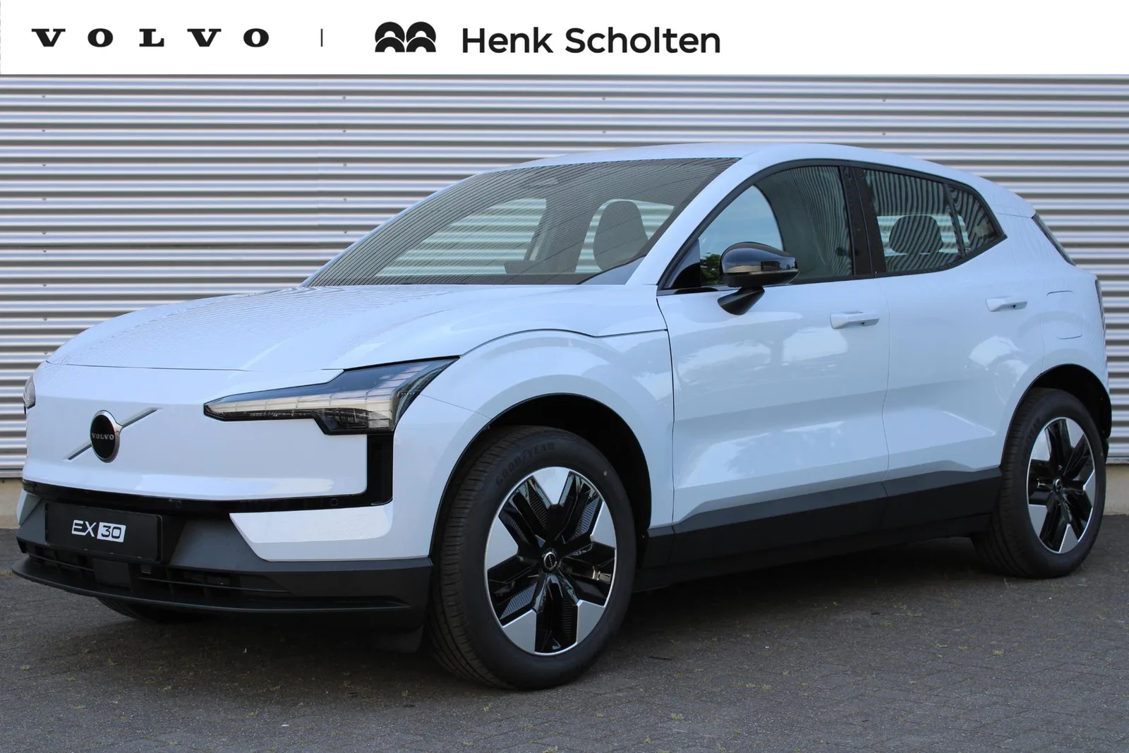 Volvo EX30 (2026) — foto 1