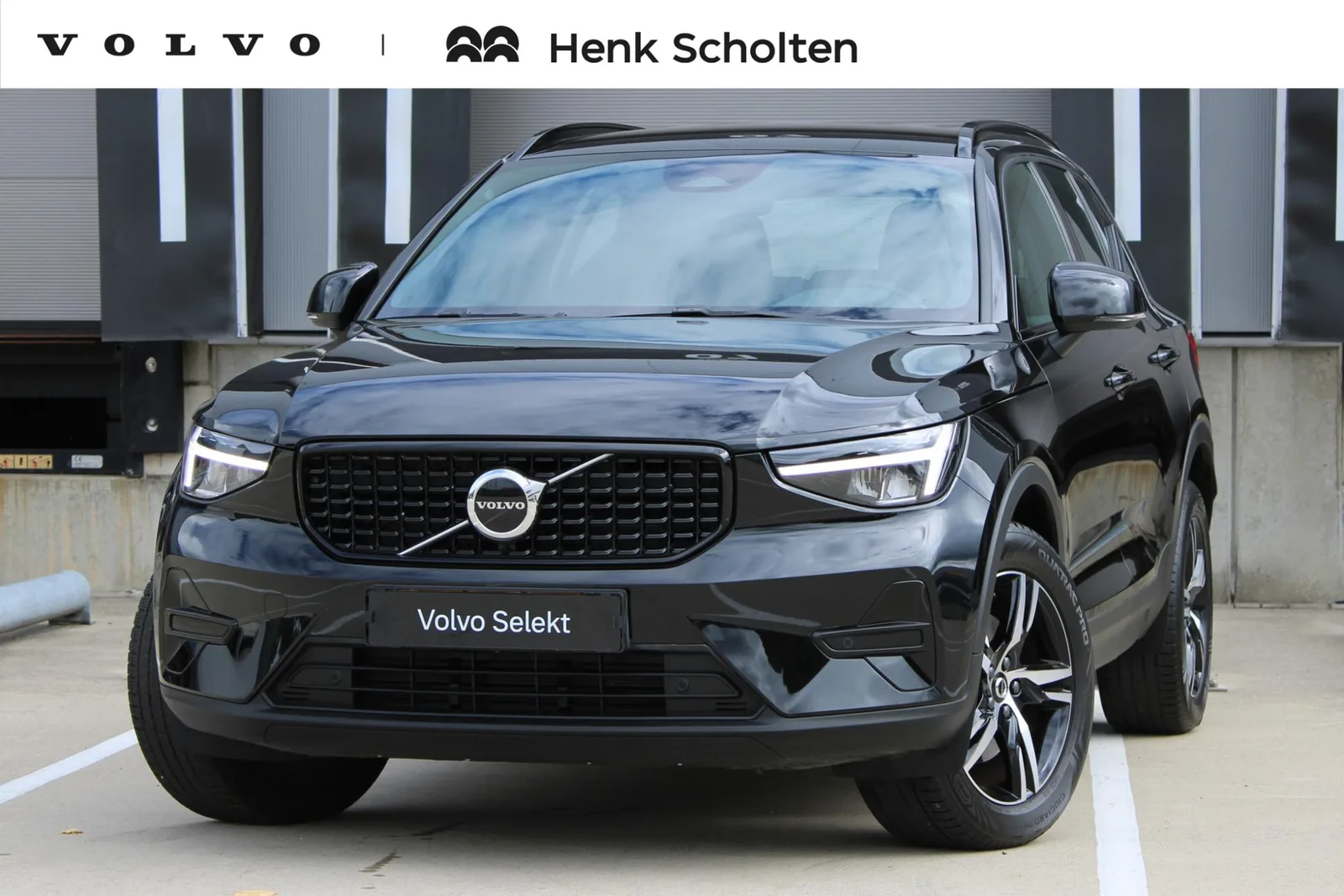 Volvo XC40 (2025) — foto 1