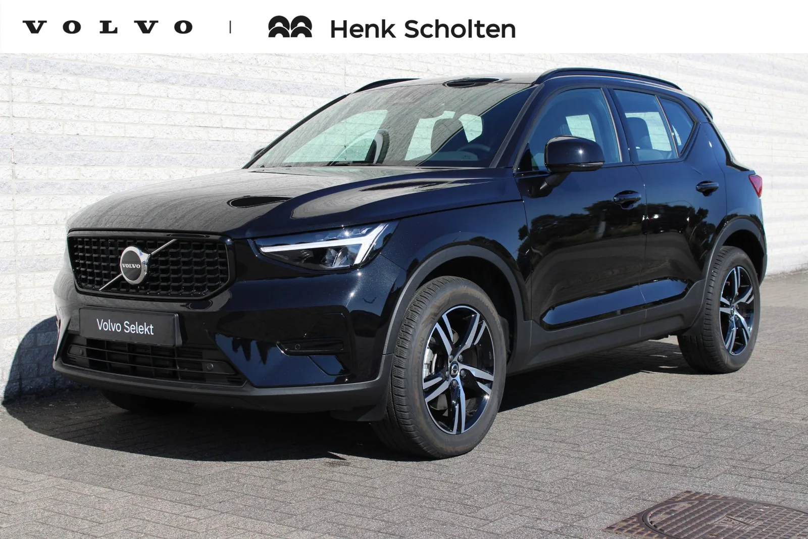 Volvo XC40 (2025) — foto 1