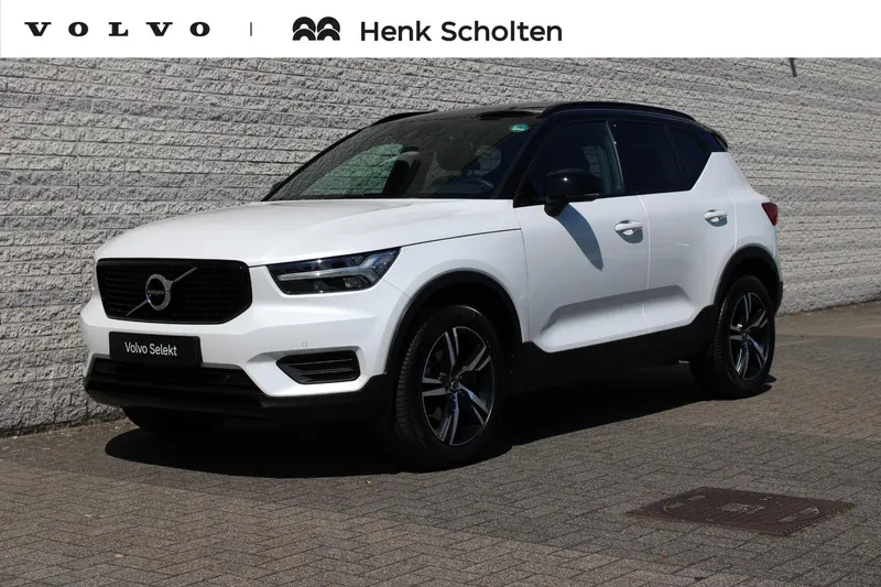 Volvo XC40 (2022)